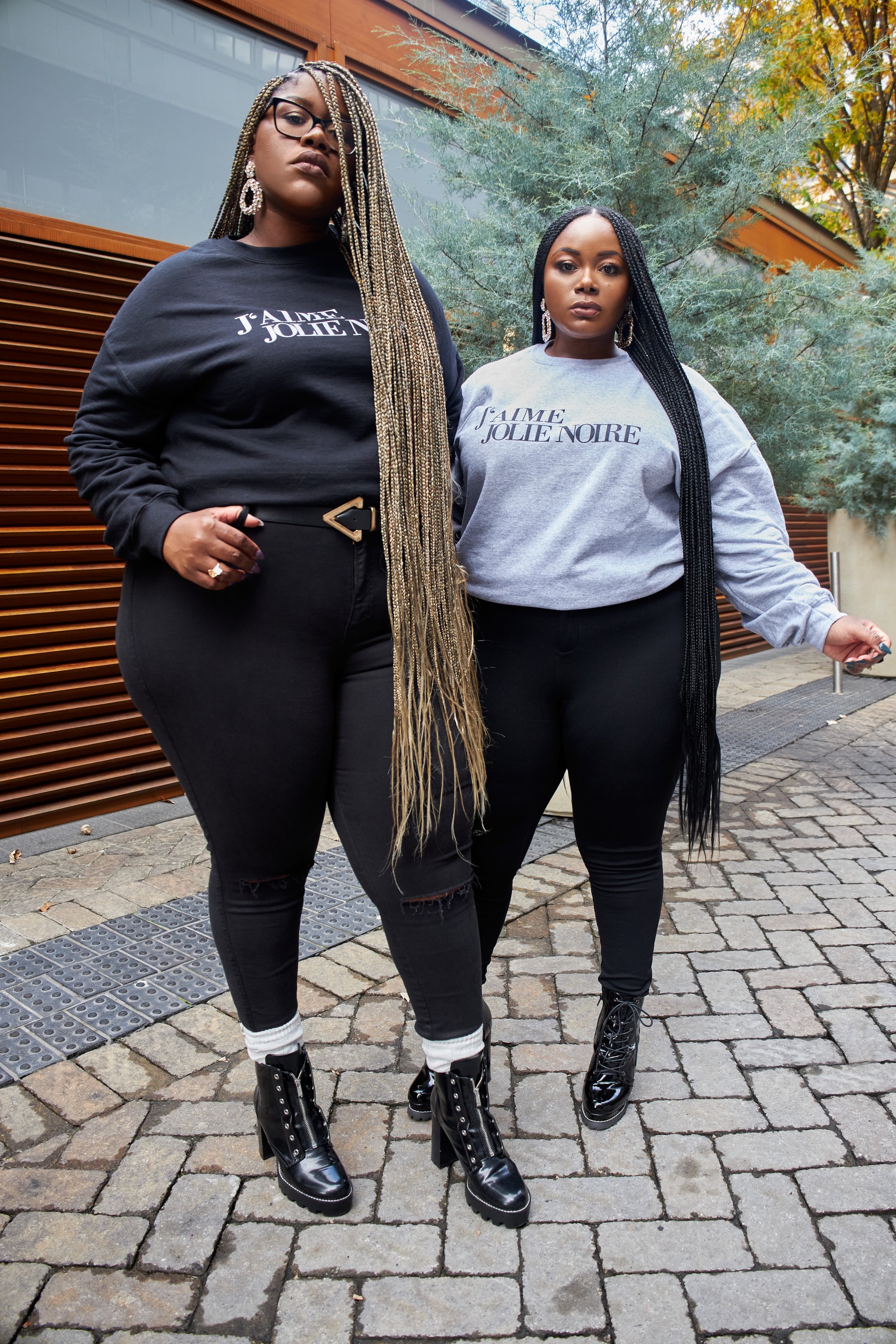 Love JN Sweatshirt- Gray