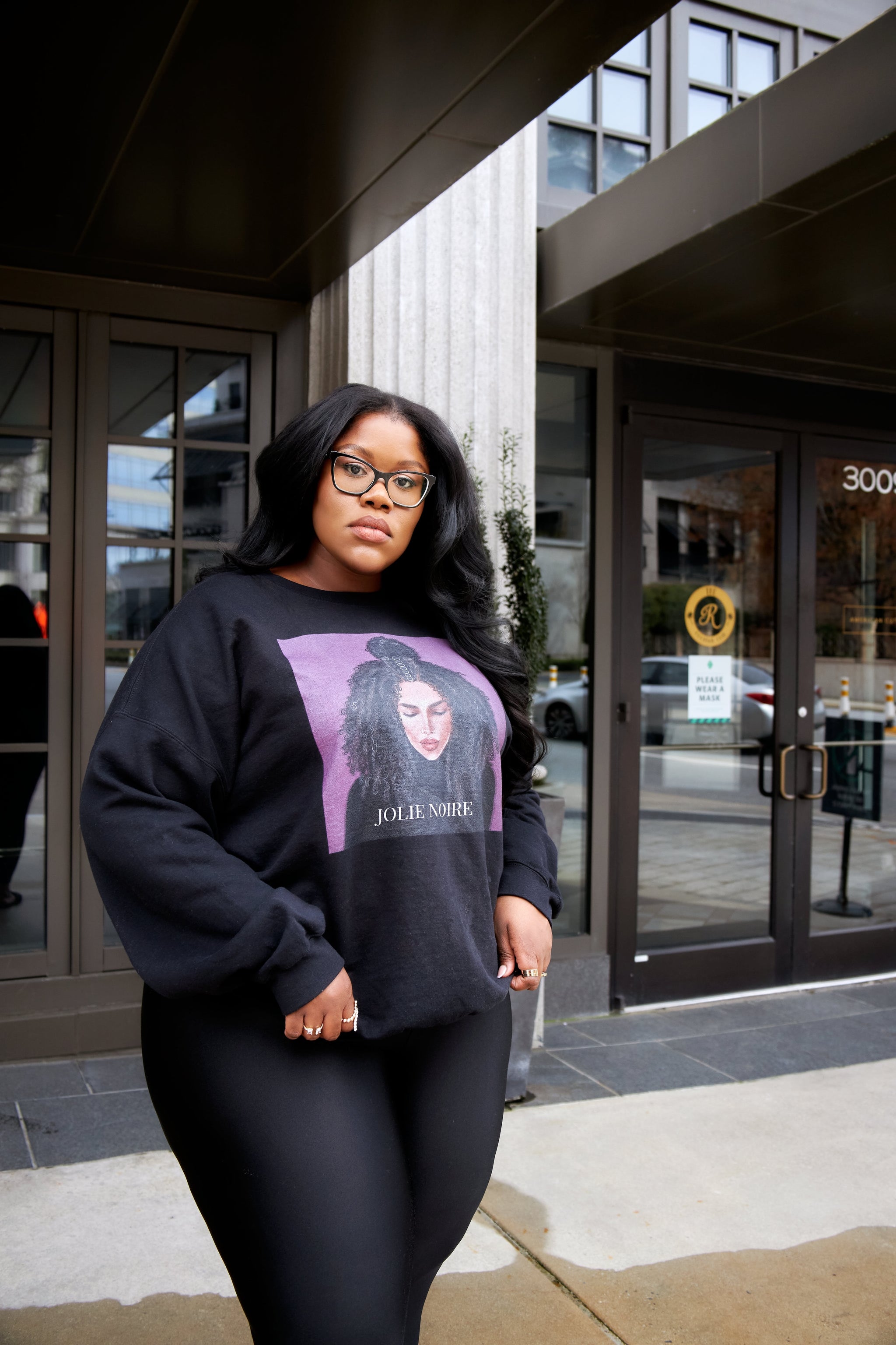 Coiled Beauty Sweatshirt- Black