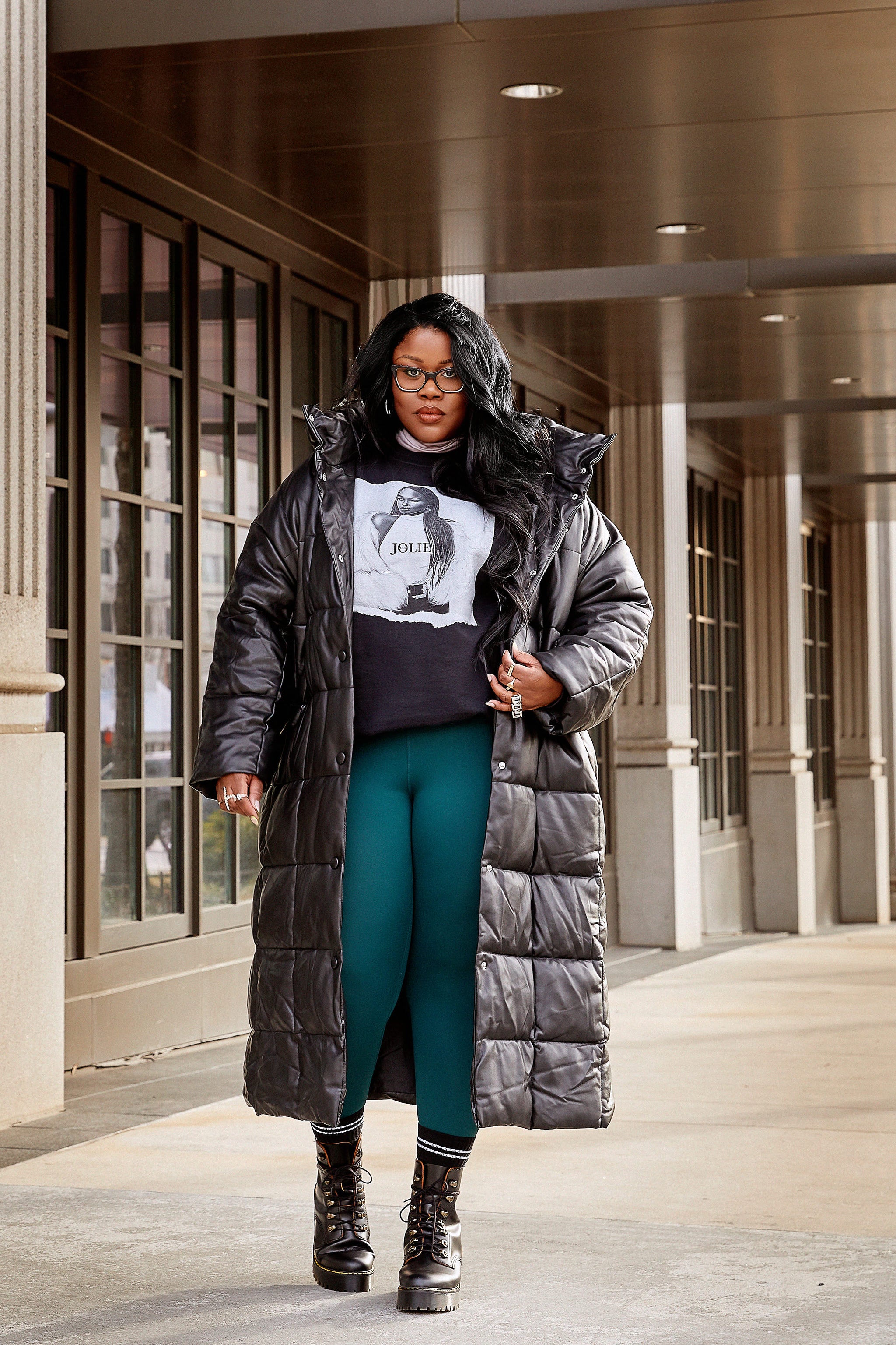 Photograph Sweatshirt- Black